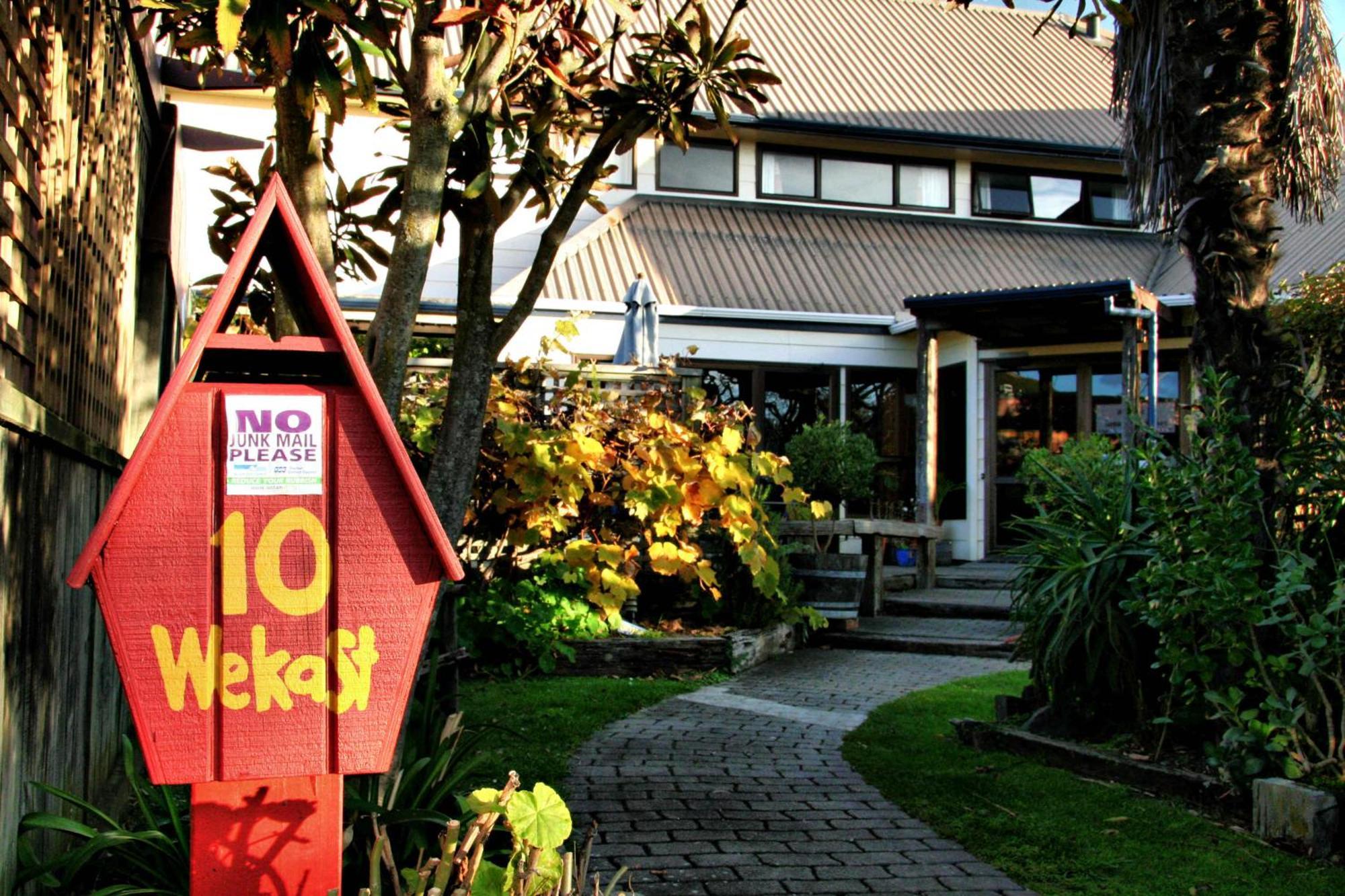 Хостел Tasman Bay Backpackers Нельсон Екстер'єр фото