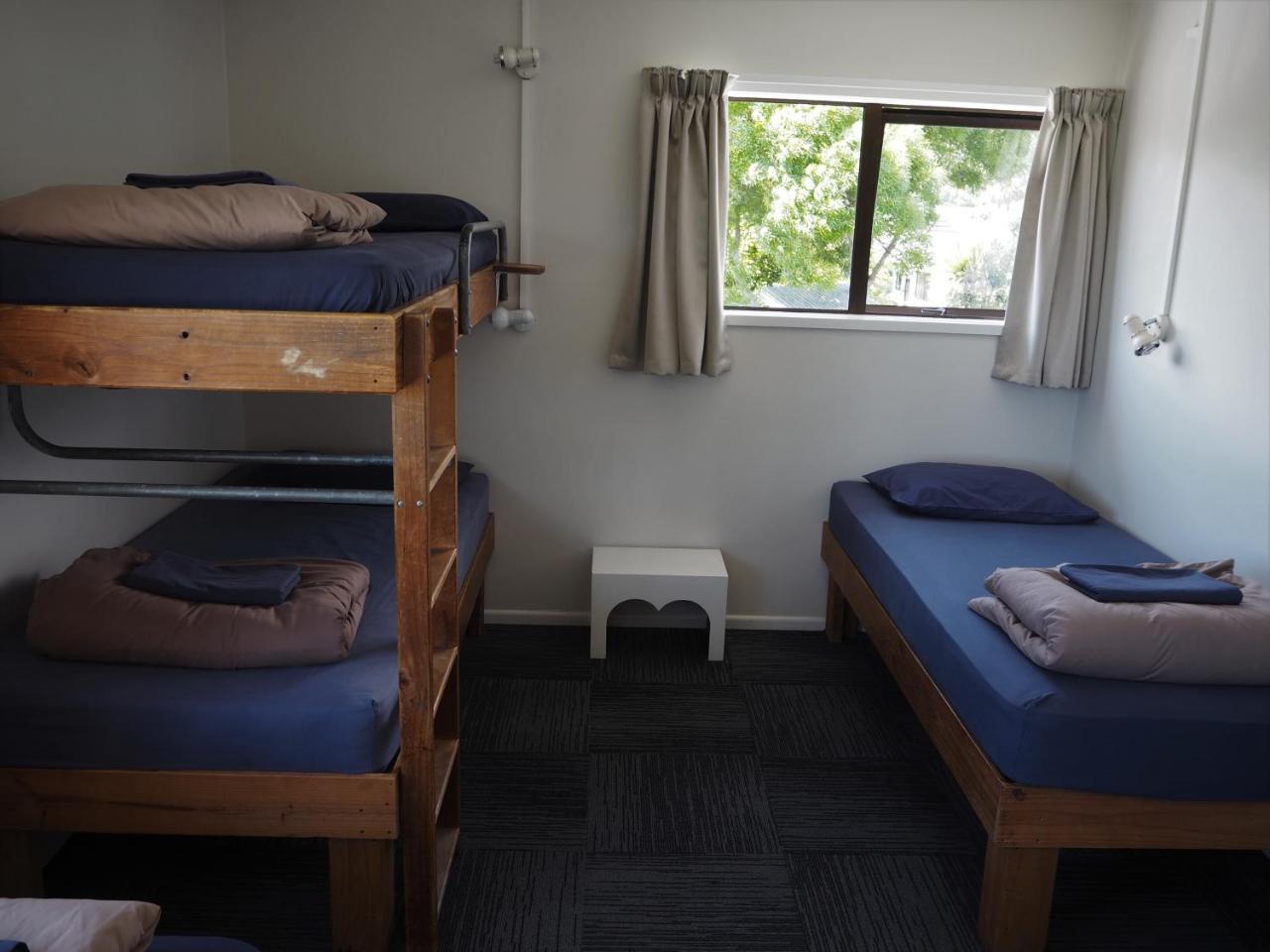 Хостел Tasman Bay Backpackers Нельсон Екстер'єр фото
